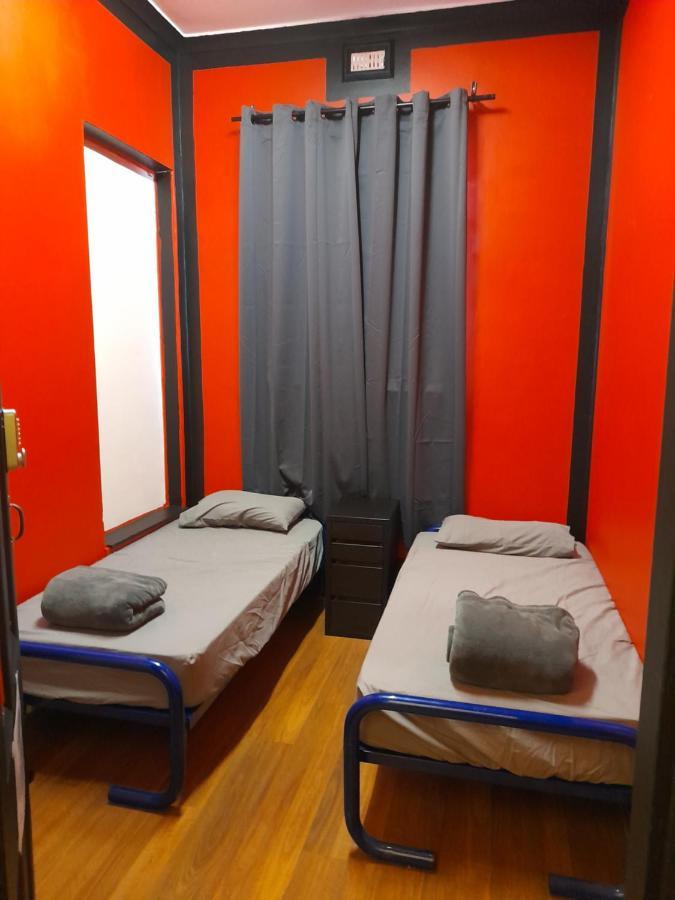 Ozi Inn Backpackers - Perth - Экстерьер фото